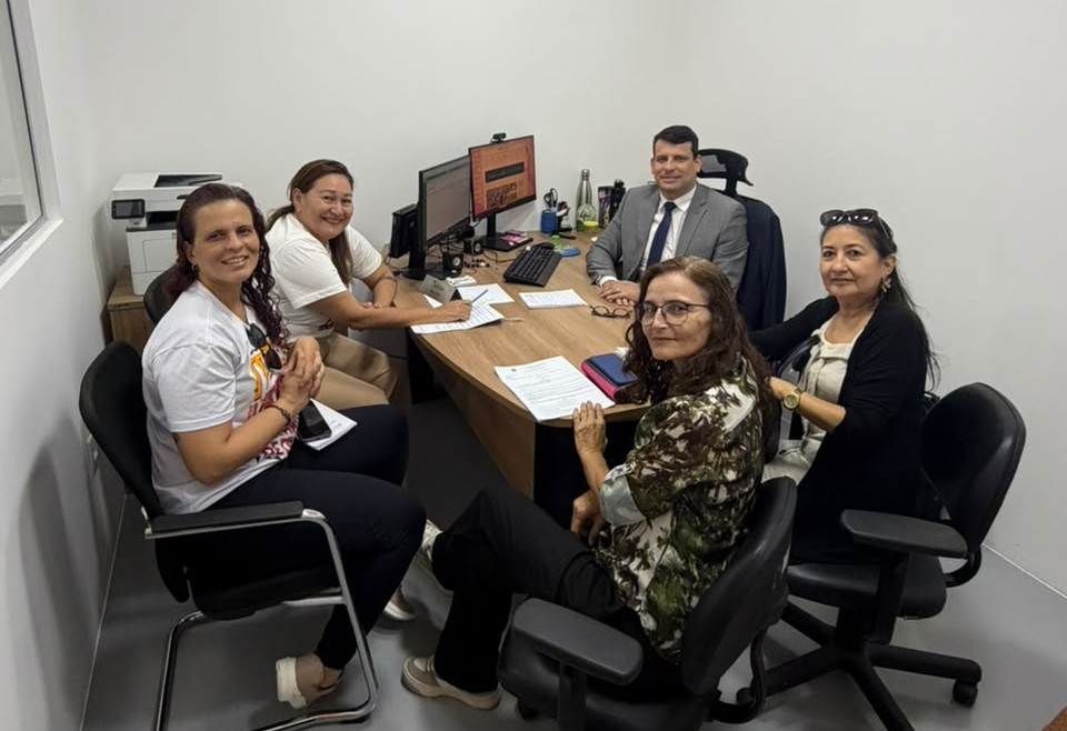 Defensoria Pública e CREAS Oeste discutem articulação para agilizar acesso a direitos de pessoas vulneráveis em Natal